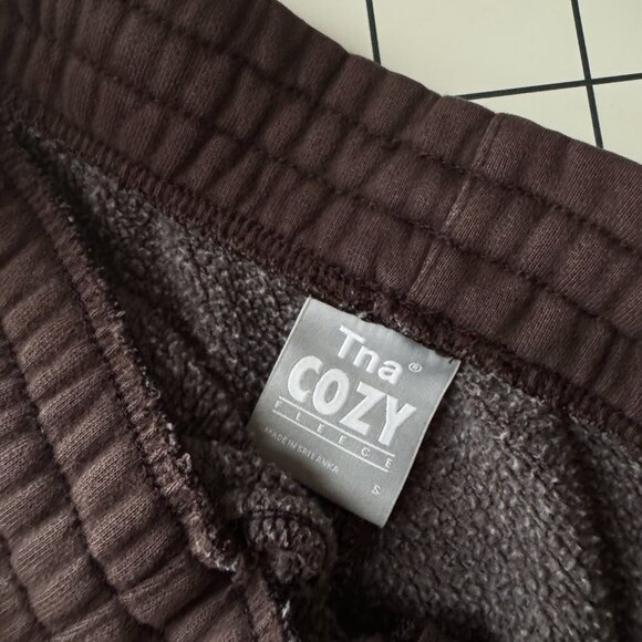 Aritzia TNA Cozy Fleece Shorts – Rich Mocha Brown - Picture 4 of 5